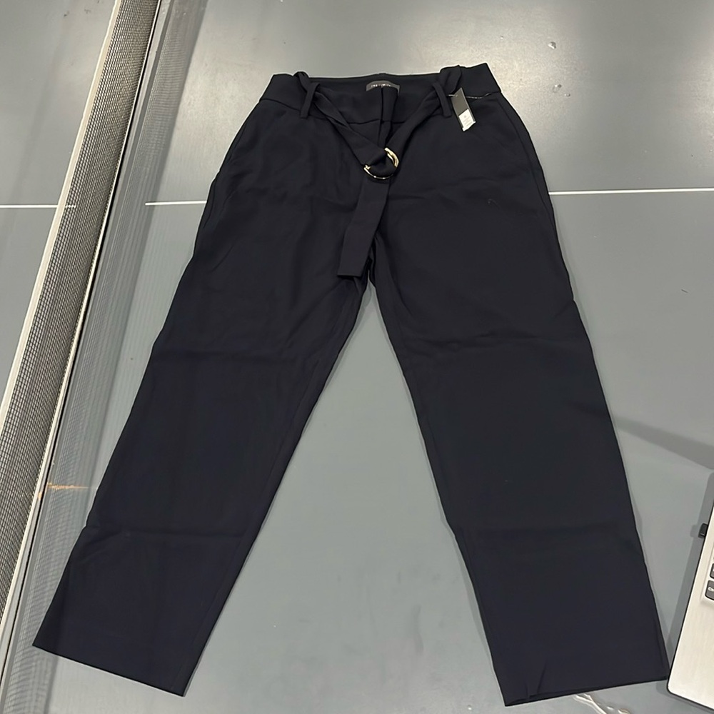 NWT the limited capri navy pants